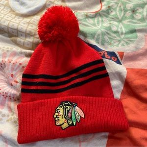 NWOT Blackhawks Pom Pom Beanie